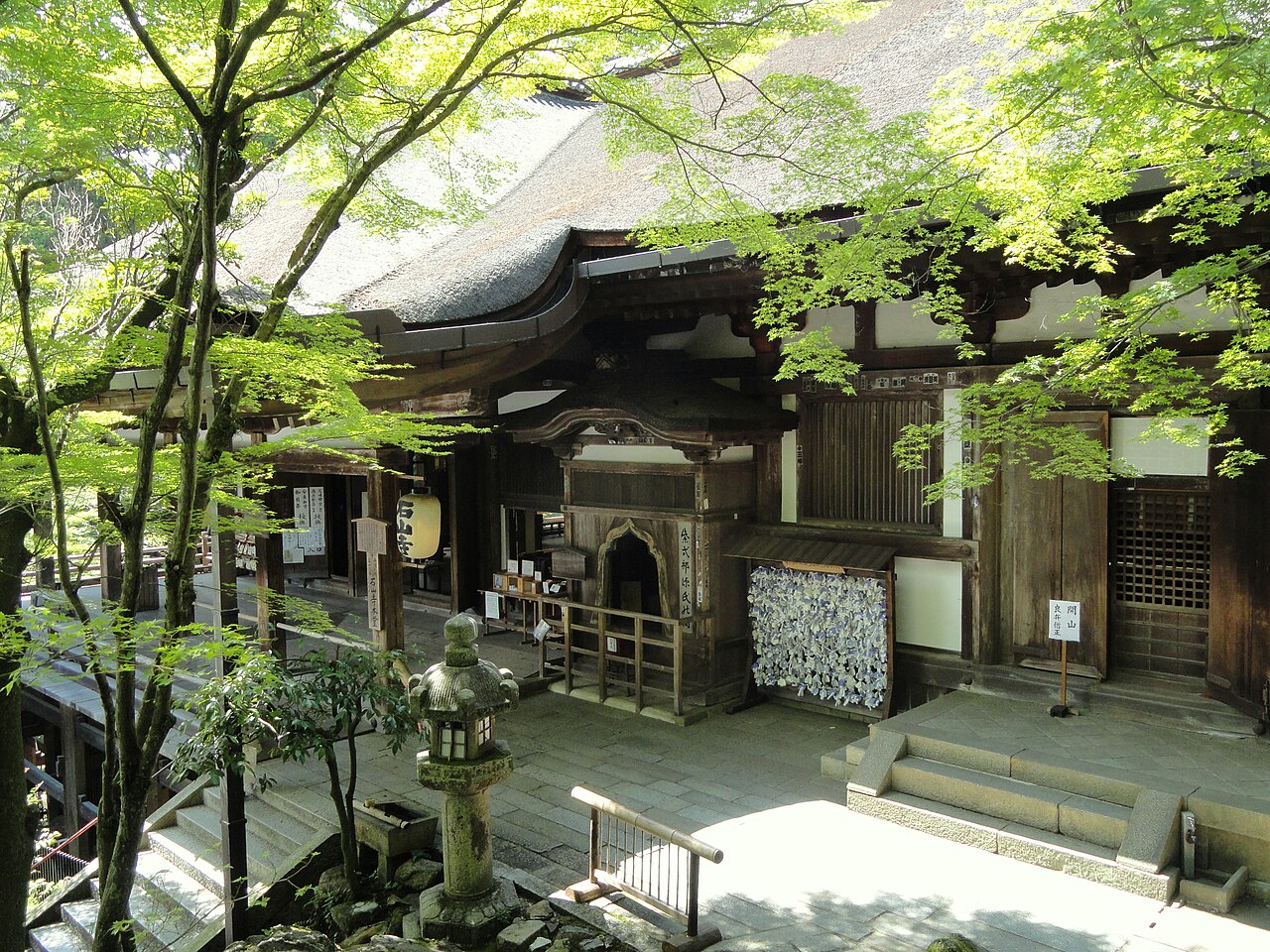 石山寺本堂の画像