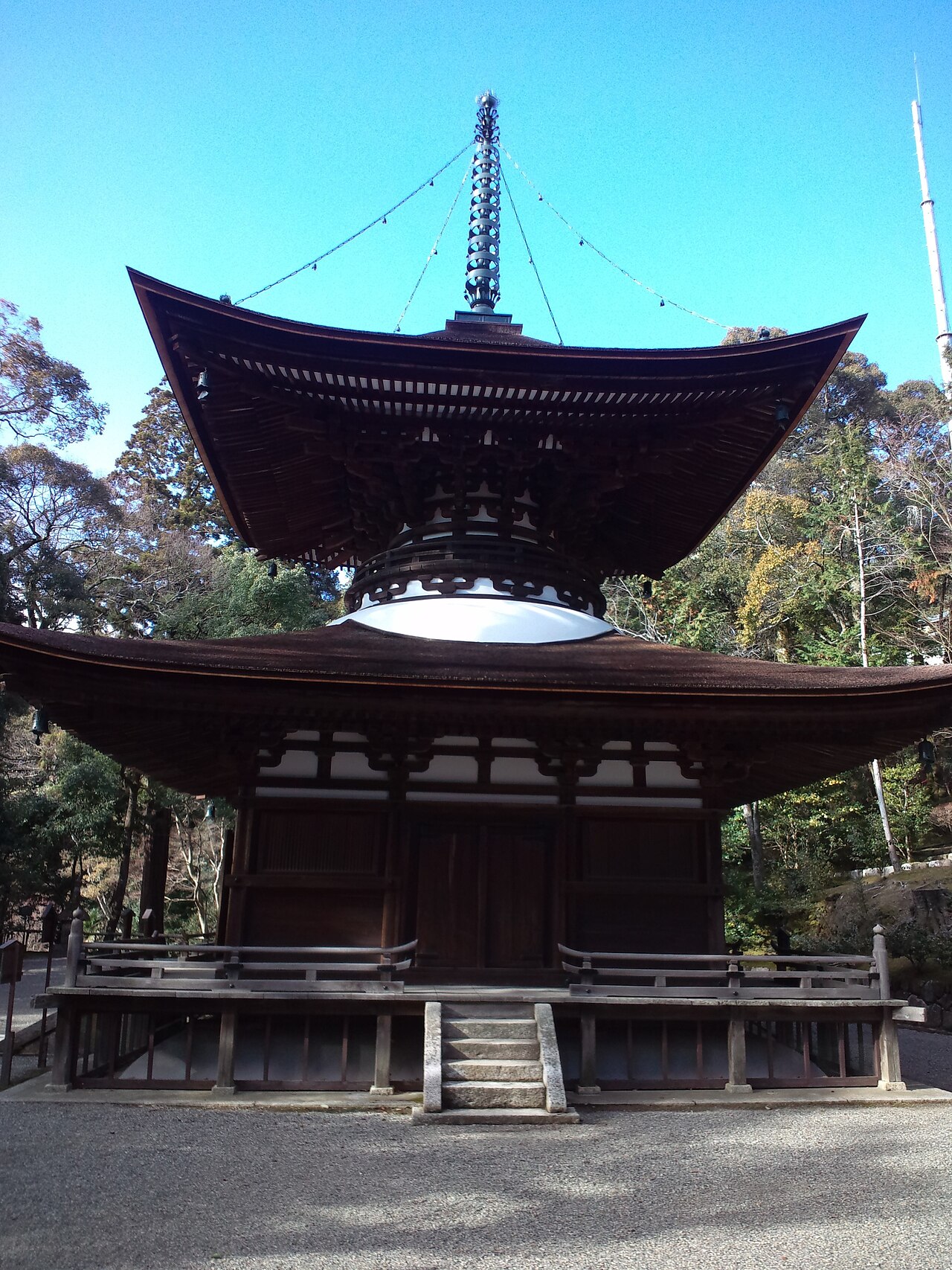 石山寺多宝塔の画像