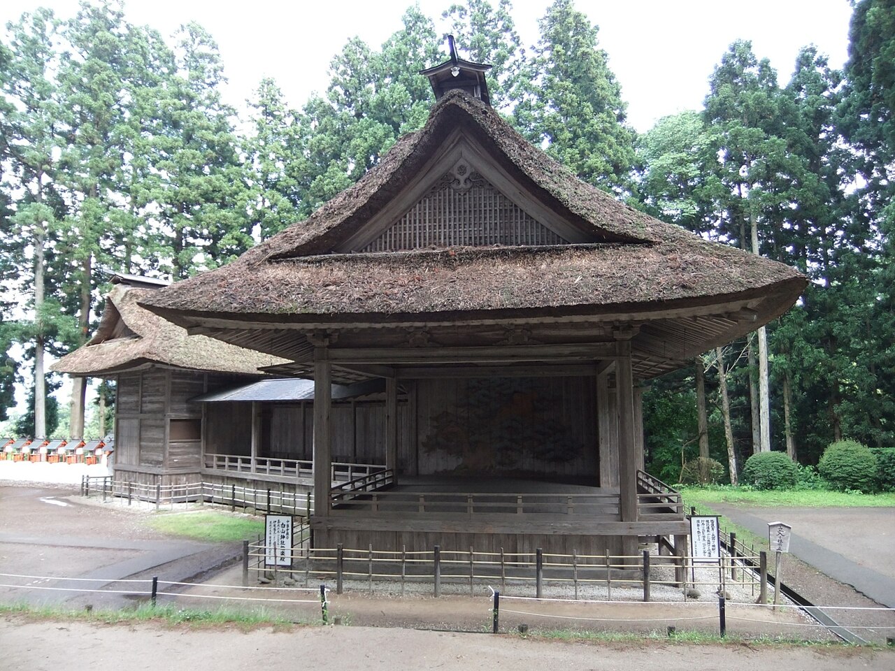 白山神社能舞台の画像