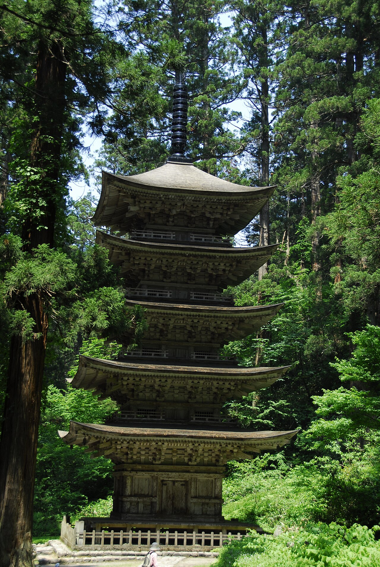 羽黒山五重塔の画像
