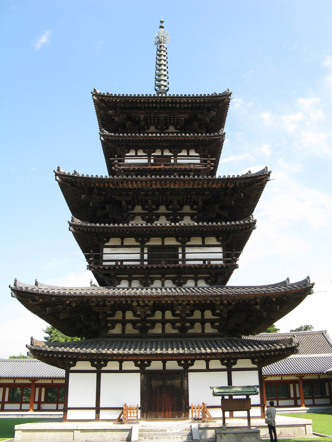 薬師寺東塔の画像