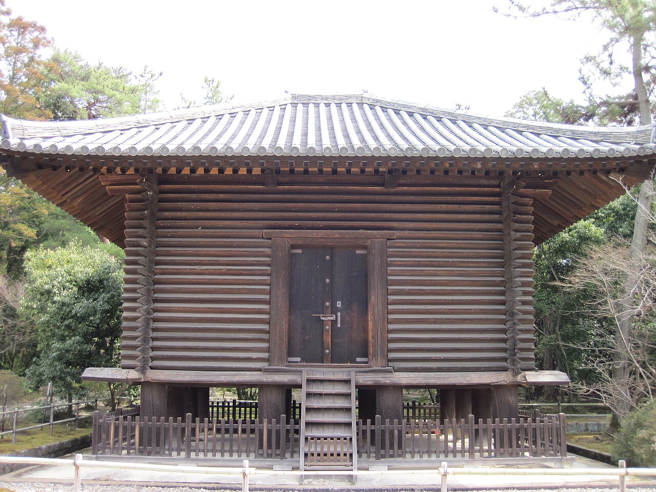 唐招提寺宝蔵の画像