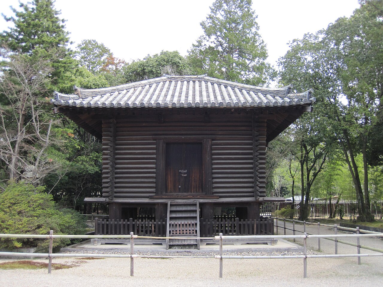 唐招提寺経蔵の画像