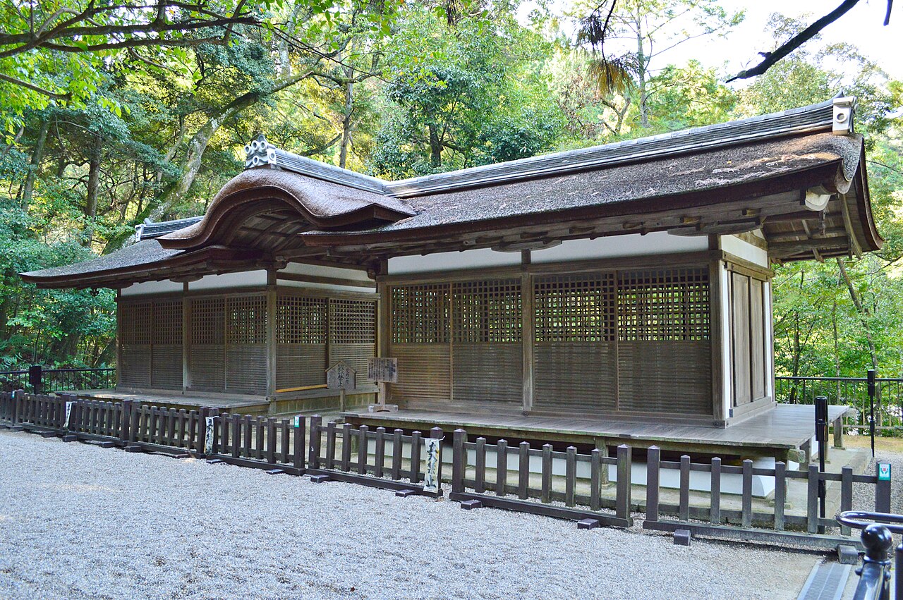 石上神宮摂社出雲建雄神社拝殿の画像
