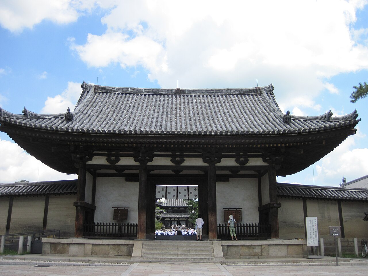 法隆寺南大門の画像