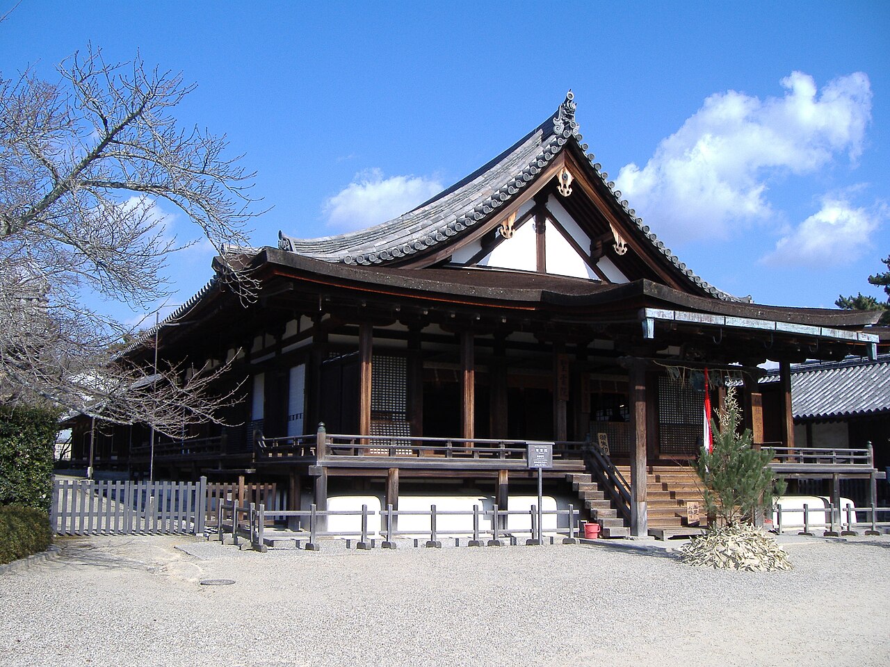 法隆寺聖霊院の画像