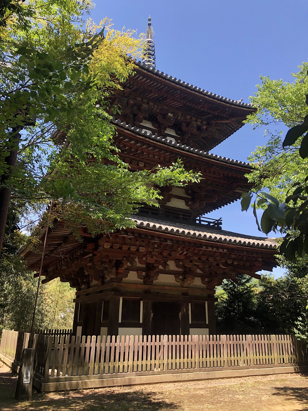 當麻寺東塔の画像