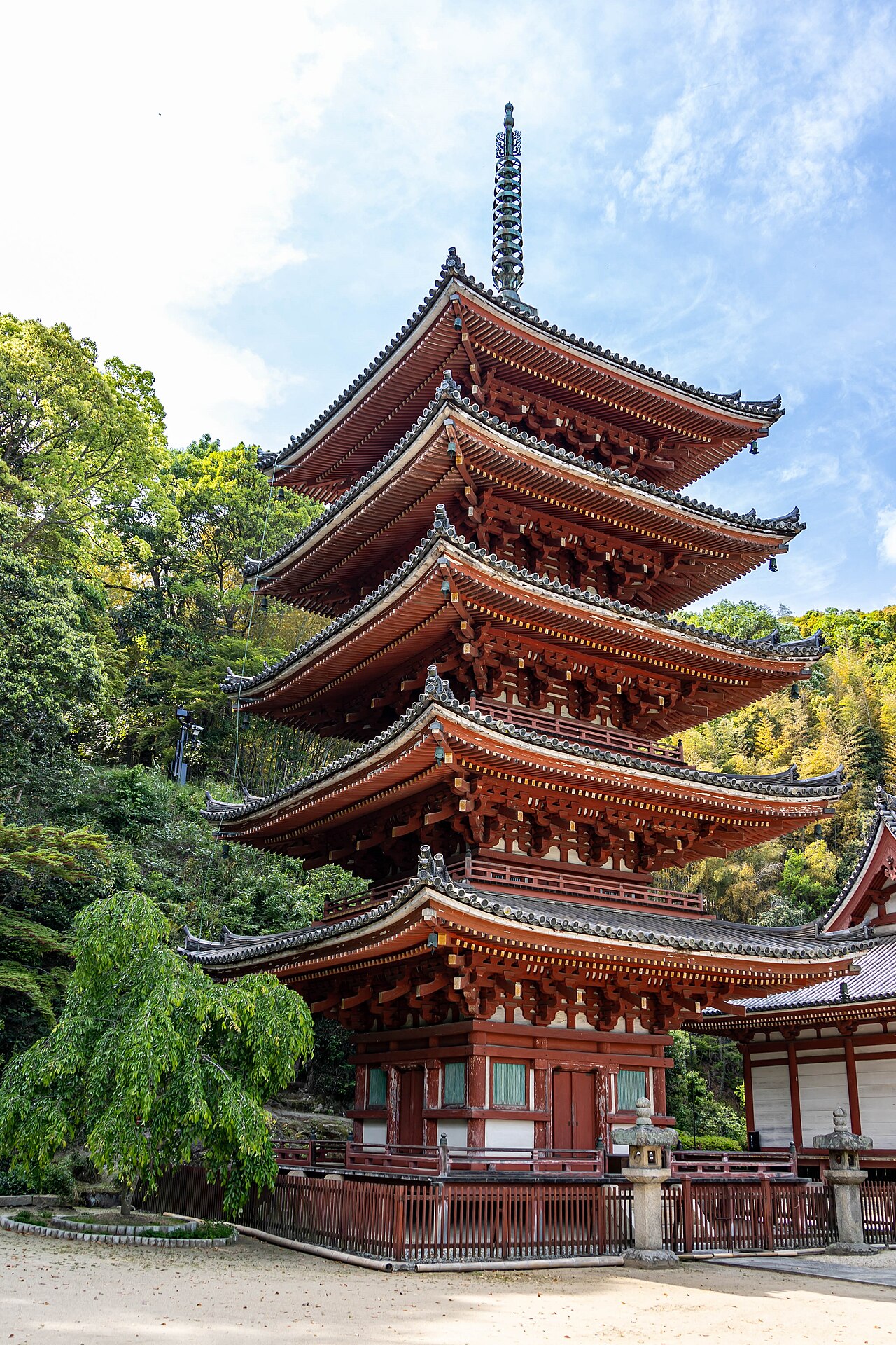 明王院五重塔の画像