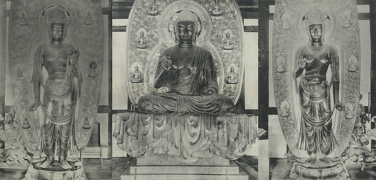 銅造薬師如来及両脇侍像（金堂安置）の画像