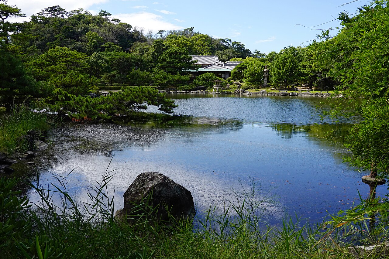 琴ノ浦温山荘庭園の画像