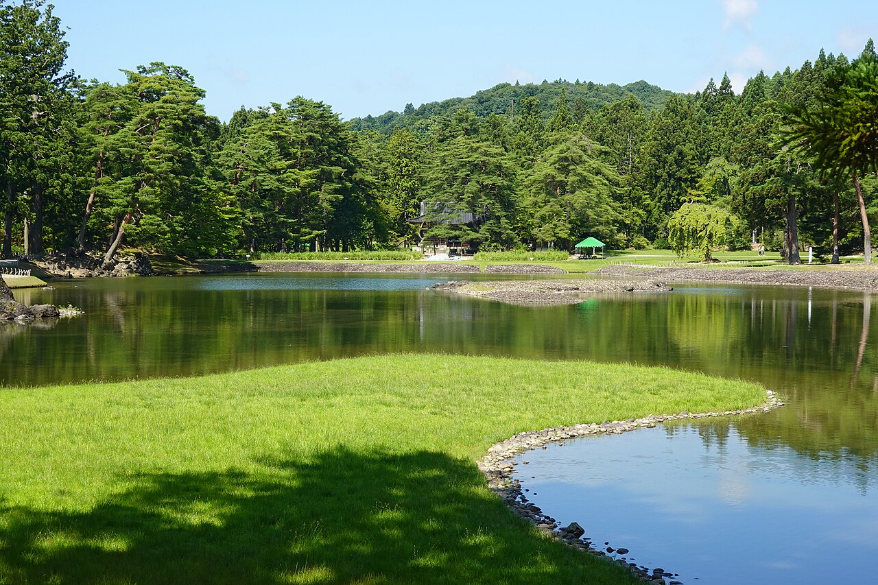 毛越寺境内
附 鎮守社跡の画像