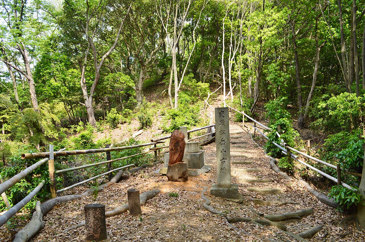松岳山古墳の画像