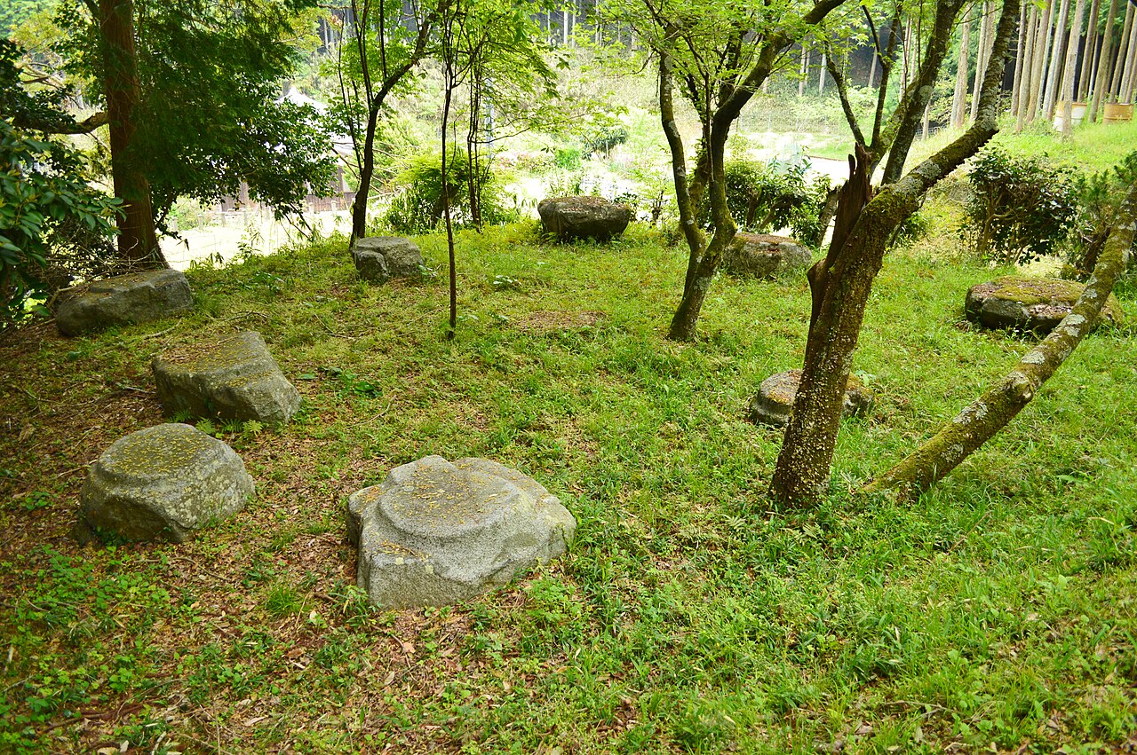 粟原寺跡の画像