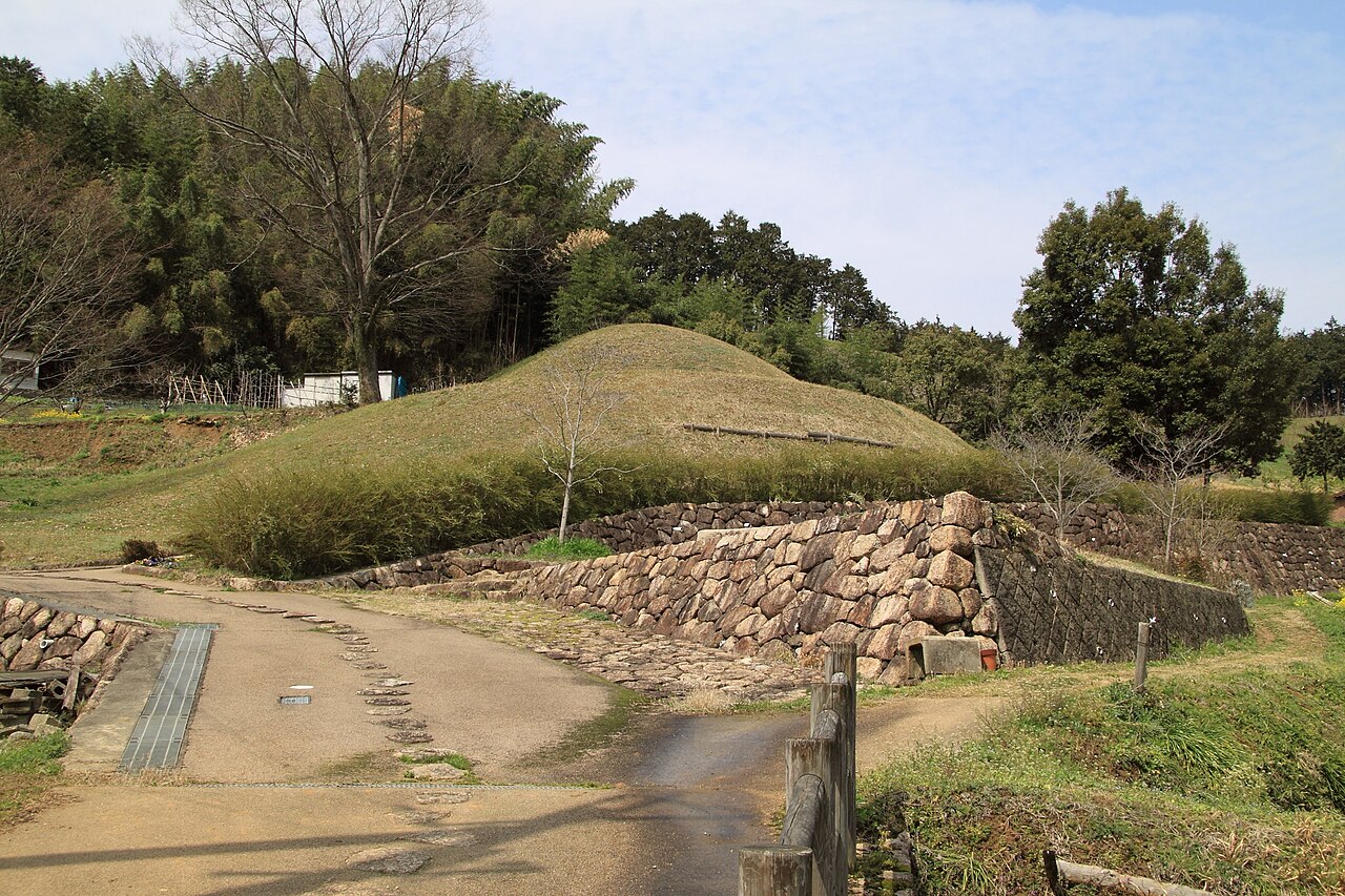 マルコ山古墳の画像