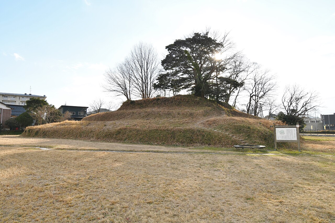 大庭鶏塚の画像