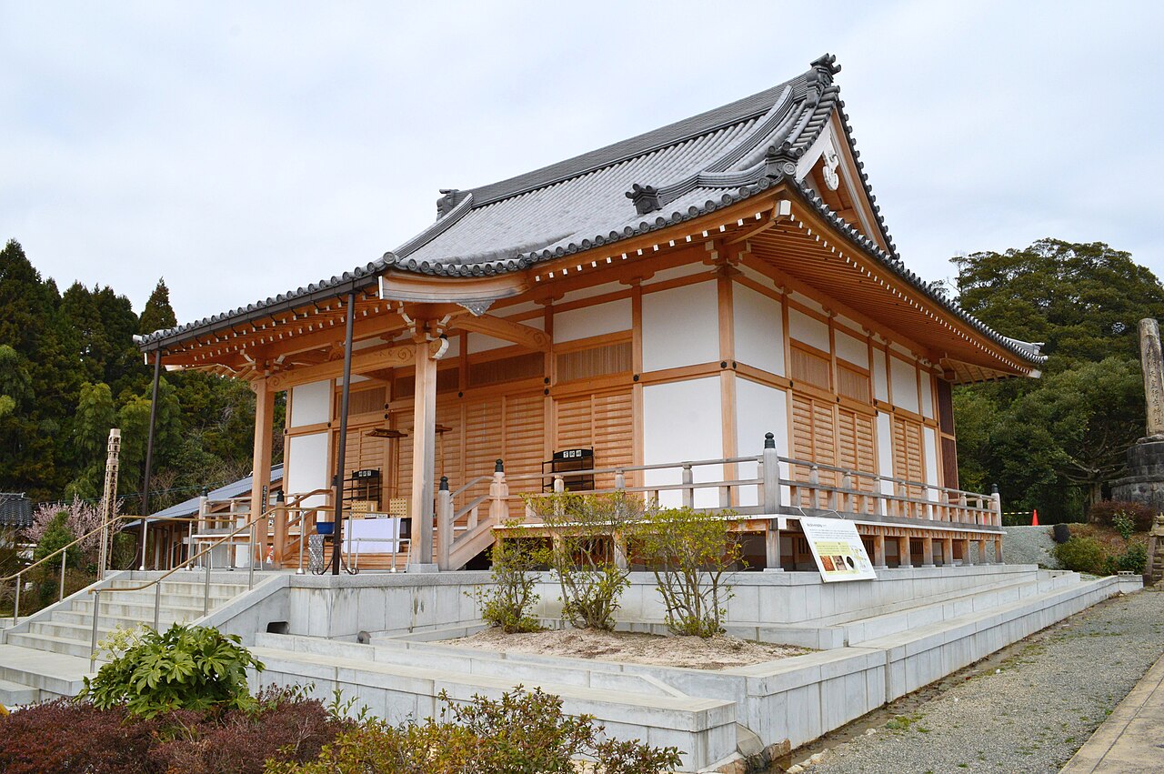 隠岐国分寺境内の画像