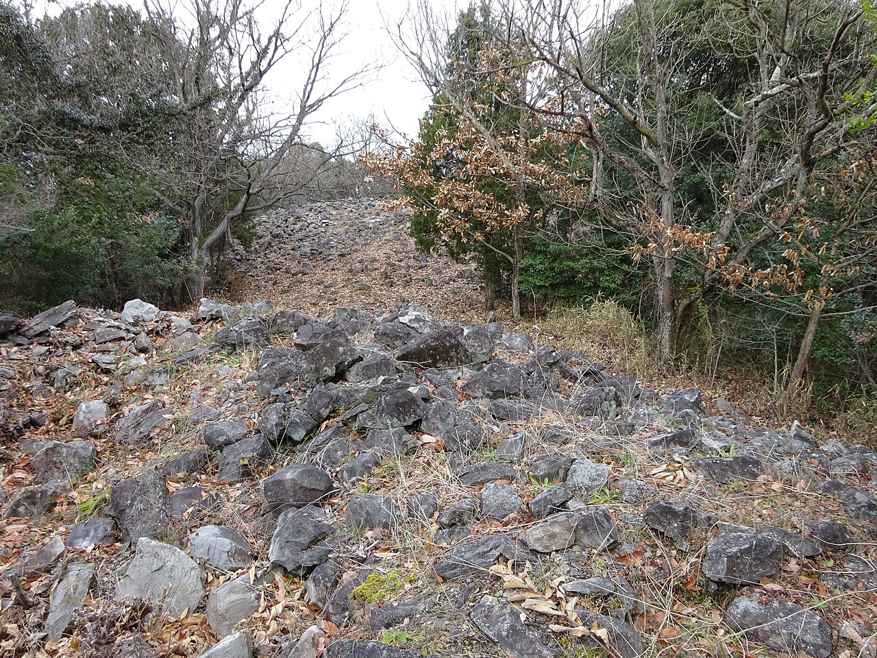石清尾山古墳群の画像
