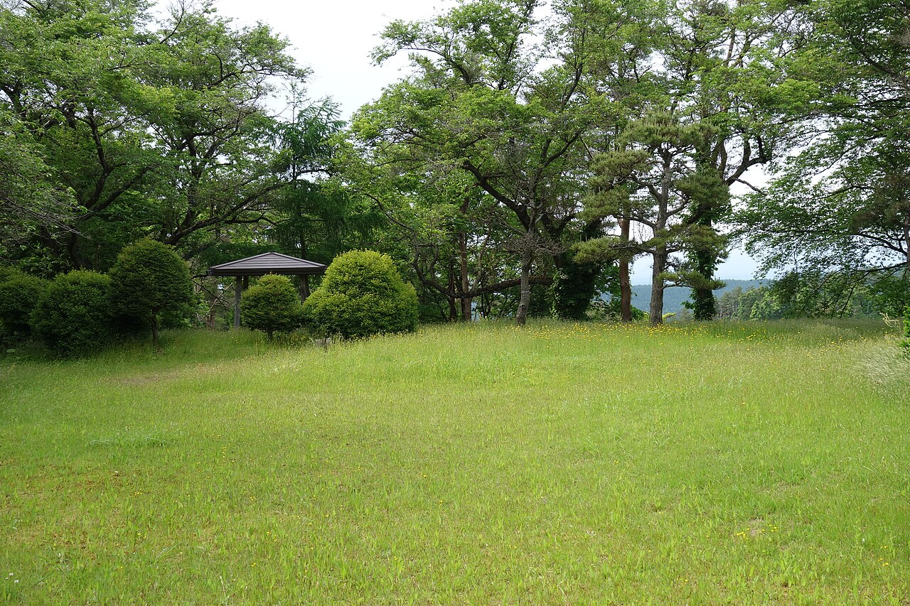 檜山安東氏城館跡
　檜山城跡
　大館跡
　茶臼館跡の画像