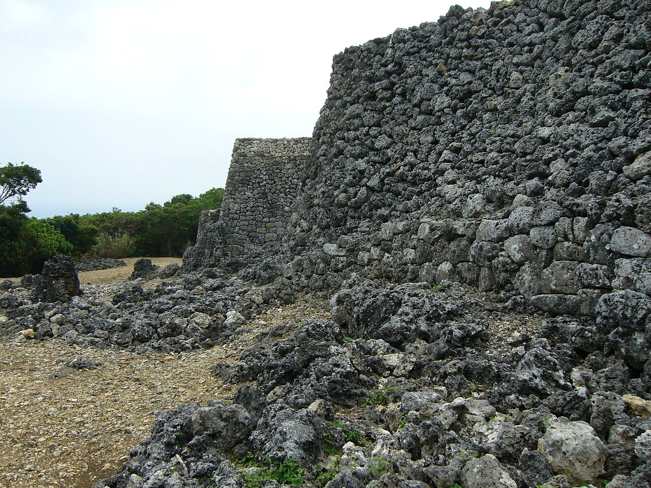 糸数城跡の画像