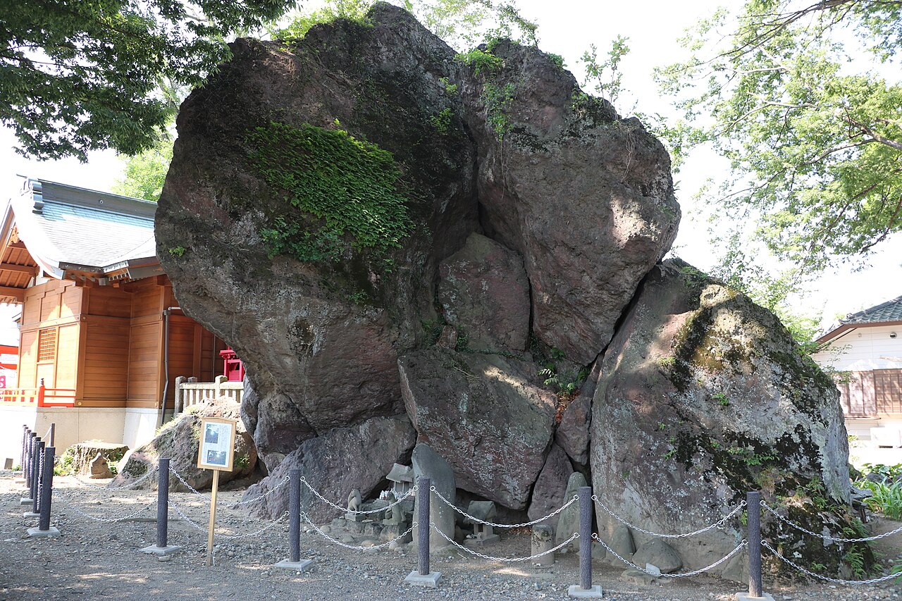 岩神の飛石の画像