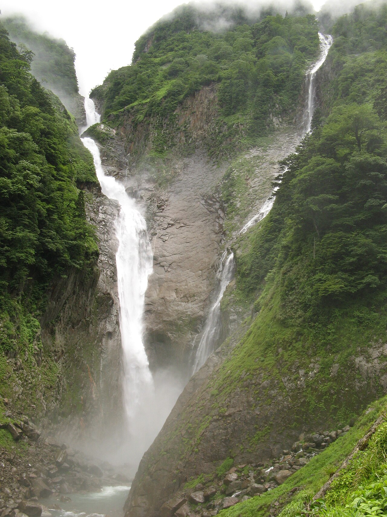 称名滝の画像